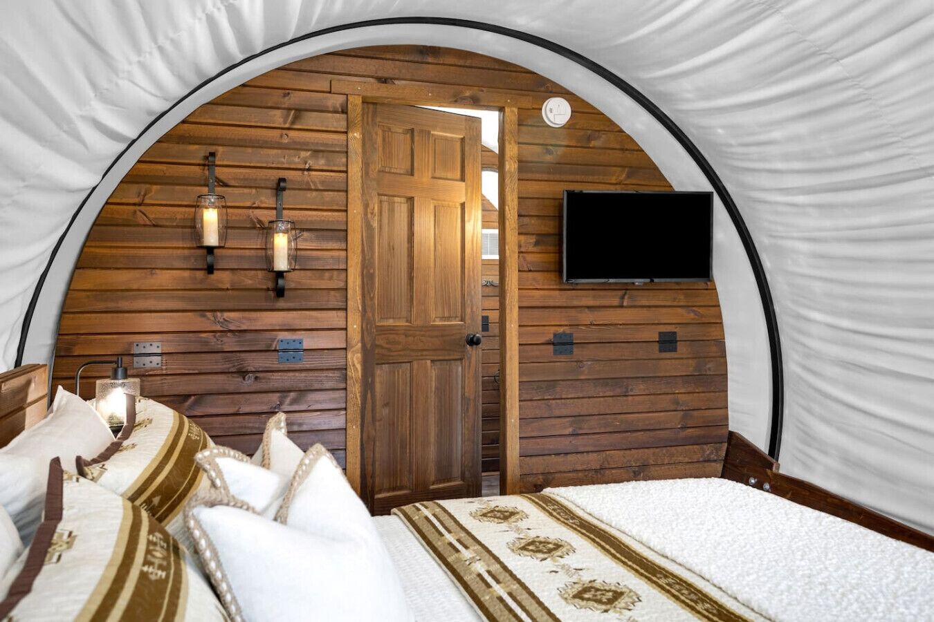 1 多间卧室、免费 WiFi、床单