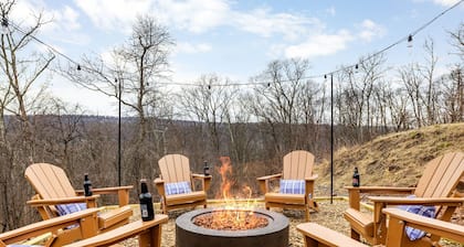 Secluded WV Retreat Hot Tub, Fire Pit & Kayaks