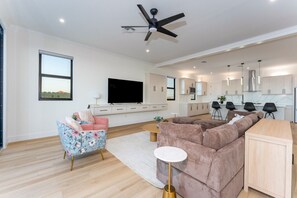 Smart TV, fireplace, offices