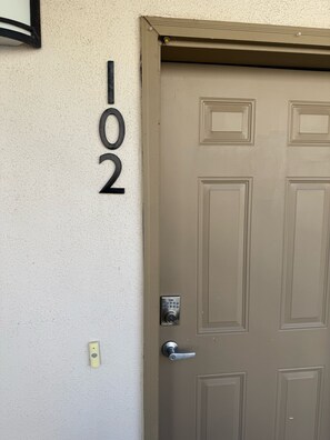 Exterior detail - Chic 1-bedroom with fitness room and WiFi in tranquil Cedar Park (Cedar Park)