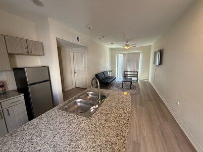 Chic 1-bedroom with fitness room and WiFi in tranquil Cedar Park