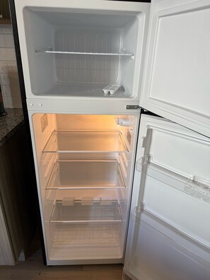 Interior - Chic 1-bedroom with fitness room and WiFi in tranquil Cedar Park (Cedar Park)