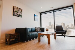 Living area - Stylish 1-Bedroom Downtown Winnipeg with Gym (Winnipeg)
