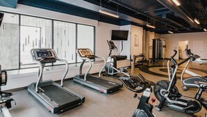 Fitness facility - Chic Retreat w/Balcony in the Heart of Winnipeg (Winnipeg)