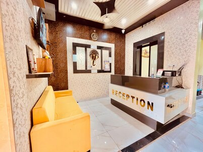 shree Ghanshyam palace