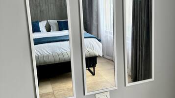 2 bedrooms, iron/ironing board, WiFi, bed sheets