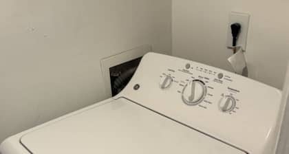 Charming 2-bedroom apartment with AC, WiFi in nice Kennesaw