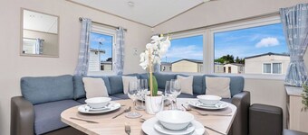 Escape to this cozy retreat perfect for families or groups, 98 St Andrews (Van Type - Bronze)