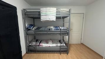 5 Schlafzimmer, Bügeleisen/Bügelbrett, WLAN, Bettwäsche