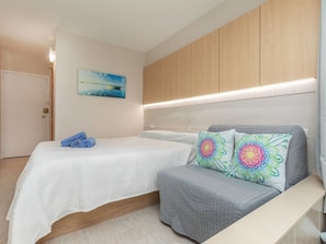 Desk - Apartment Promar by Interhome (La Pineda)