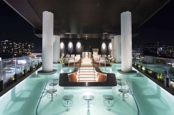 Communal Area - Pool