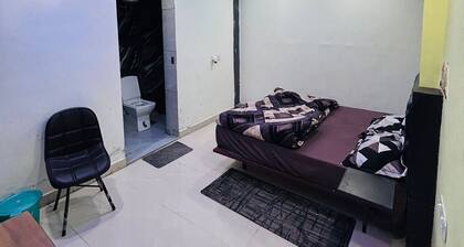 ICY White Varn Residency