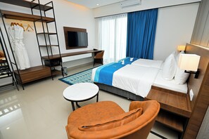 Coffres-forts dans les chambres, bureau, Wi-Fi gratuit, draps fournis