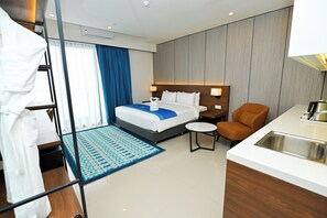 Coffres-forts dans les chambres, bureau, Wi-Fi gratuit, draps fournis