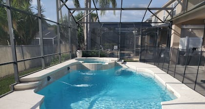Cheaper than a hotel!! 6BR Near Disney - Sleeps 16 Free Heated Pool!