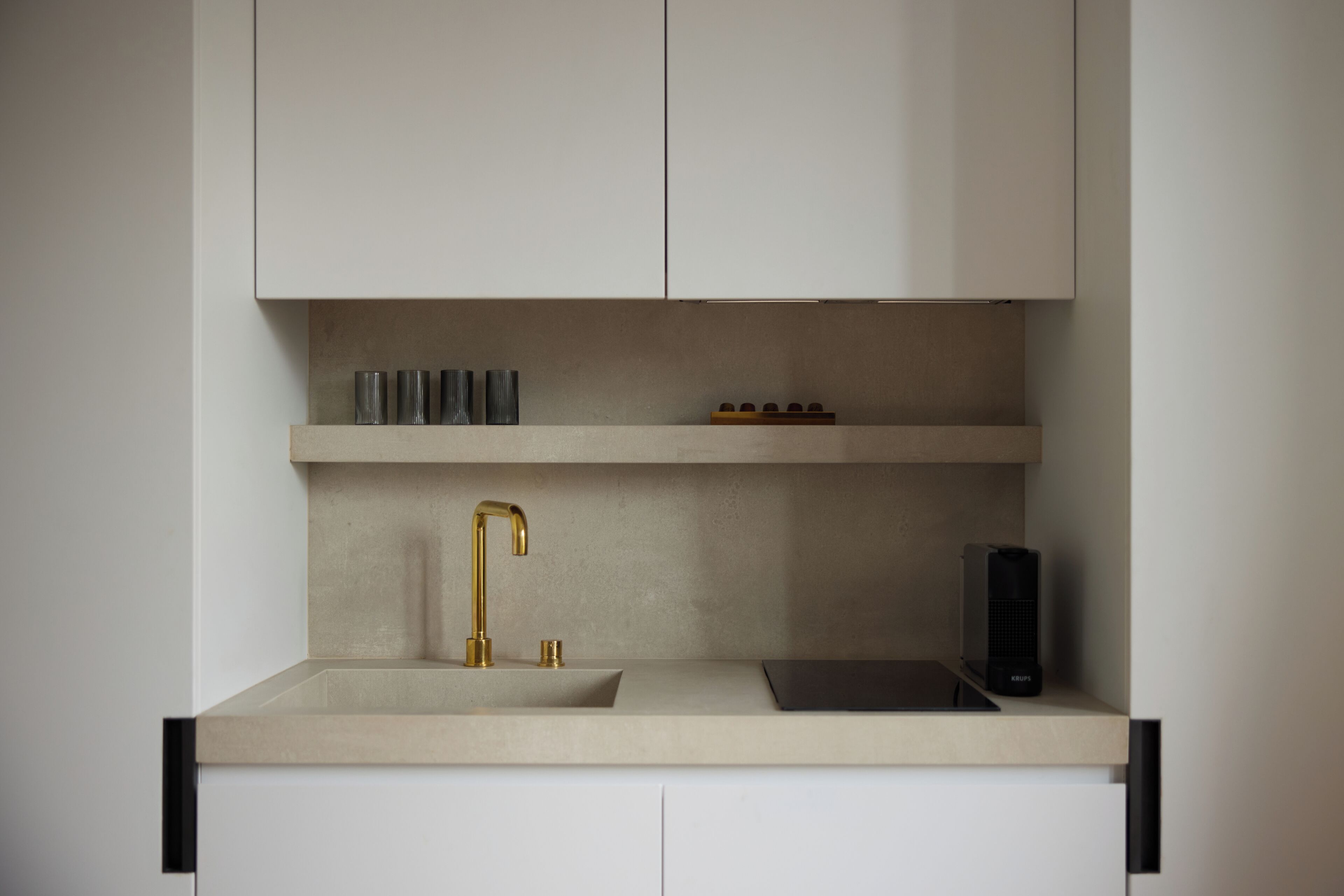 Exclusive Connecting Residence | Private kitchen | Espresso maker, coffee/tea maker, mini-fridge, stovetop