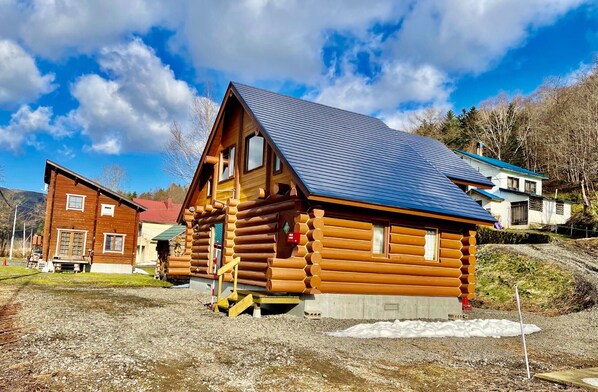 Room, Multiple Beds, Non Smoking, Hill View | Free WiFi