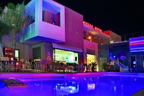 Front of property - evening/night - Dionisos Hotel (Hersonissos)