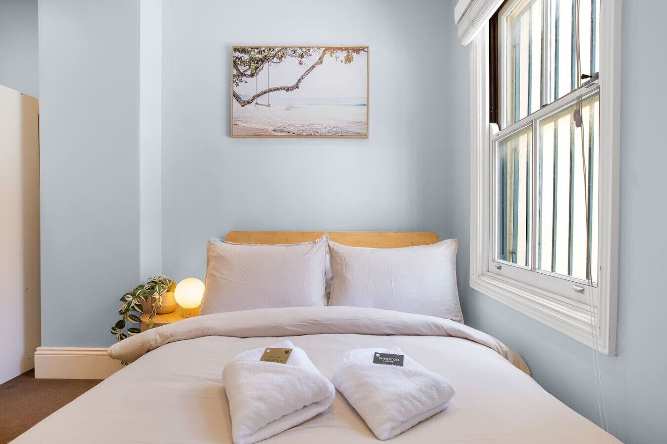 2 bedrooms, desk, iron/ironing board, WiFi