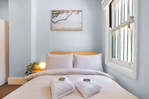 2 bedrooms, desk, iron/ironing board, WiFi - Jack's Urban Terrace (Surry Hills)