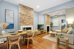 TV - Jack's Urban Terrace (Surry Hills)