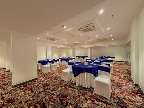 Banquet hall - Zip By Spree Hotels Ranjangaon (Shirur)