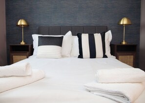 3 chambres, fer et planche à repasser, accès au Wi-Fi (inclus)