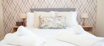 Townhouse with 2x parking spaces