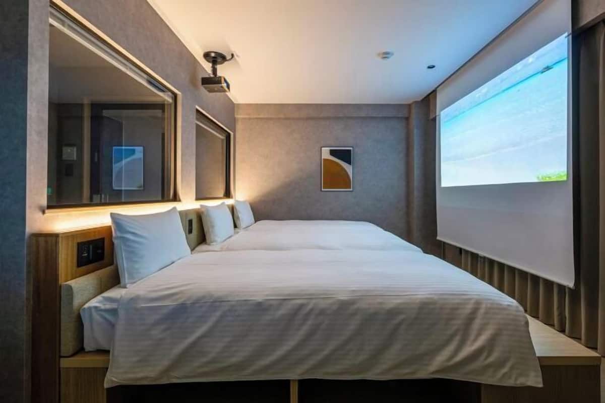 1 chambre, coffres-forts dans les chambres, bureau, rideaux occultants