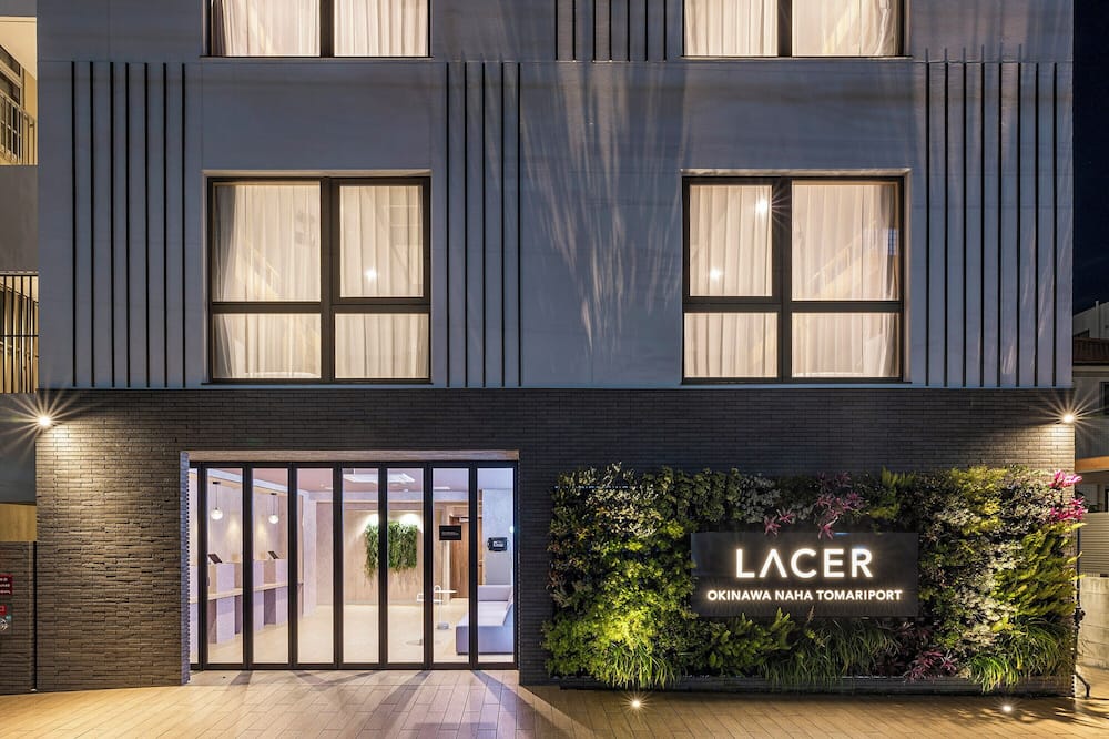 LACER OKINAWA NAHA TOMARIPORT