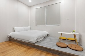 Standard Double Room | Free WiFi, bed sheets - Muij (Liuqiu)