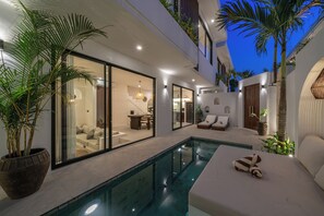 Kolam renang outdoor