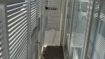 Deluxe Suite, Non Smoking | 1 bedroom, desk, iron/ironing board, free WiFi