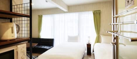 Deluxe Suite, Non Smoking | Desk, iron/ironing board, WiFi (free)