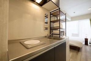 Deluxe Suite, Non Smoking | Desk, iron/ironing board, free WiFi - New Normal Condo in KENCHOMINAMIGUCHI (Naha)
