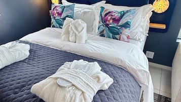 1 bedroom, in-room safe, iron/ironing board, cots/infant beds