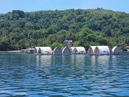 Floating Home in Reef Resort Unit 1