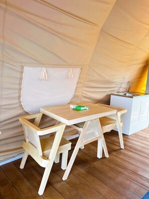 Casa, balcón, vista a la playa | 1 habitación, wifi gratis y ropa de cama 