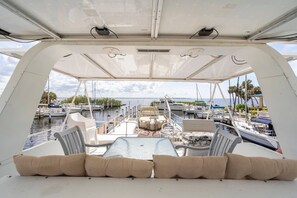 Mobile Home, 3 Bedrooms | Outdoor dining