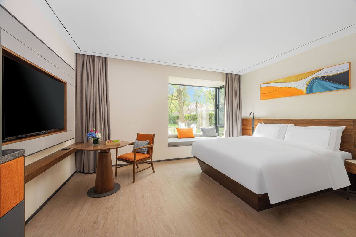 Kamar Single Superior | Brankas, ruang kerja ramah laptop, tirai kedap cahaya, dan kedap suara