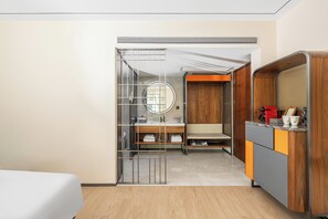 Superior Single Room | Bathroom | Hair dryer, slippers, towels, shampoo - UrCove by Hyatt Shanghai Dishui Lake (Shanghai)