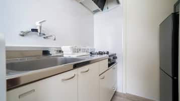 Fridge, microwave, stovetop, electric kettle