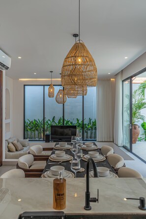 Villa Luxe, 2 chambres, vue piscine | Coin séjour