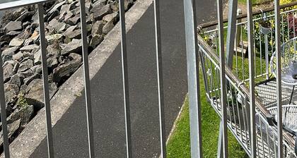 Sea View Apartment/ Deas Wharf