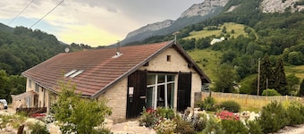 Spacious 2* Gite-Nid in the authentic Vercors near all amenities