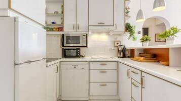 Rumah, 3 kamar tidur, teras | Dapur pribadi