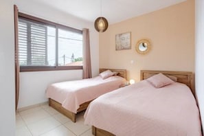 2 Schlafzimmer, Bügeleisen/Bügelbrett, kostenloses WLAN, Bettwäsche