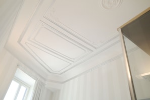 1 bedroom, desk, laptop workspace, soundproofing - Porta Nuova Suites (Milan)