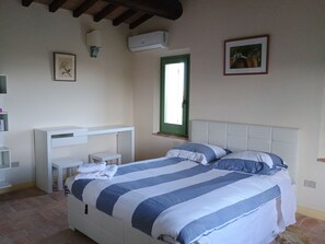 3 habitaciones, tabla de planchar con plancha y wifi gratis 