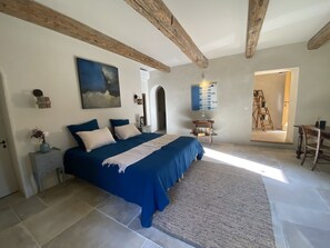 Suite destacada, bany privat, vistes al parc | Wifi gratuïta 